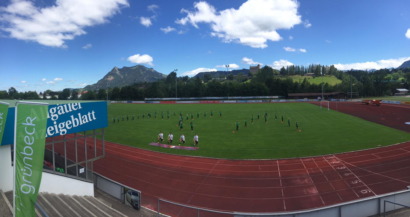 Read more about the article Feriencamp der FC Augsburg Fussballschule beim 1.FC Sonthofen
