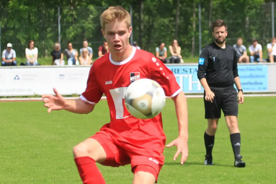 Read more about the article 1.FC Sonthofen – SC Olching 2:1 (1:0) 1.FC Sonthofen II – SV Lenzfried 5:4 (3:1) 1.FC Sonthofen – (SG) TSV Buchenberg/SV 29 Kempten 0:3 (0:3)