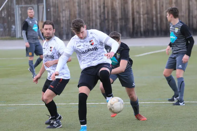 Mehr über den Artikel erfahren SSV Wertach – 1.FC Sonthofen II 4:4 (1:2)