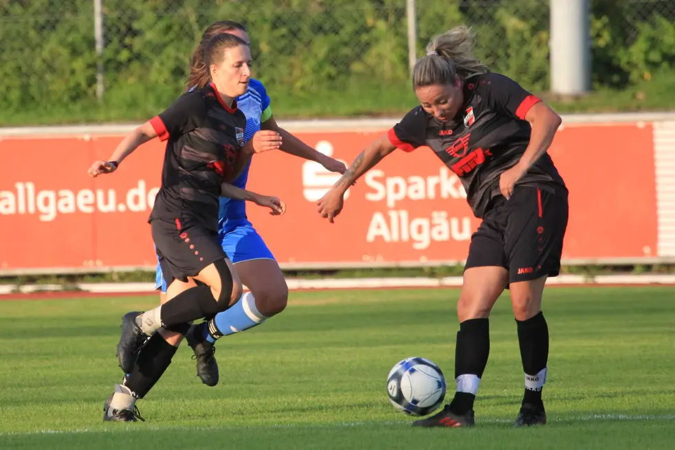 Read more about the article FC Blonhofen – 1. FC Sonthofen Damen 3:2 (0:0)