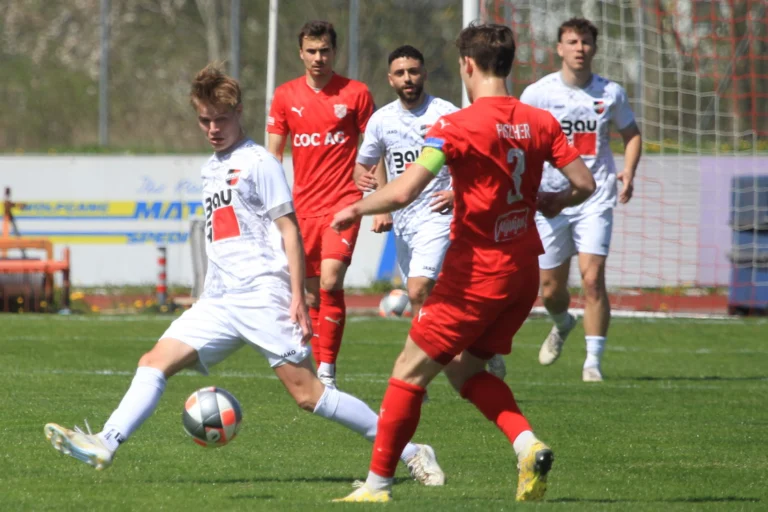 Mehr über den Artikel erfahren 1.FC Sonthofen – SV Erlbach 3:1 (1:1)
